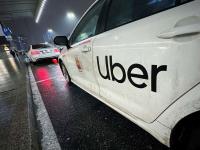 कॉलेज तरुणीने उबर बुक केली...! अपघात झाला अन् ड्रायव्हर पळाला; आईने कंपनीला तीन प्रश्न विचारले... - Marathi News | College girl booked an Uber in Mohali...! An accident occurred and the driver fled; angry Mother asked the company three questions... | Latest national News at Lokmat.com