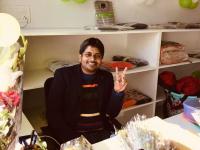 मळकट कपडे धुवून IIT पदवी घेतलेल्या मुंबईकर युवकानं उभारलं १०० कोटींचं साम्राज्य - Marathi News | Uclean Company Owner Arunabh Sinha Success Story | Latest business Photos at Lokmat.com