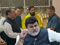 "ही वृत्ती संपुष्टात आणण्याची शिवसेनेची भूमिका"; अशोक खरातचे एकनाथ शिंदेंना फोनच्या दाव्यावर उदय सामंतांची प्रतिक्रिया - Marathi News | "Shiv Sena's role is to end this attitude"; Uday Samanta's reaction to Ashok Kharat's claim of phone call to Eknath Shinde | Latest maharashtra News at Lokmat.com