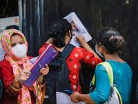Corona Pandemic Unemployment: कोरोना वाढला की रोजगार जाणार? काय सांगतोय सीएमआयईचा धक्कादायक अहवाल - Marathi News | Corona Pandemic Unemployment: Will employment gone if Corona grows? What the report of CMIE says | Latest business Photos at Lokmat.com