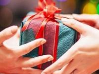 Friendship Day 2025: जीवाभावाच्या मैत्रिणीला गिफ्ट द्यायचं तर काहीतरी खास हवं तिच्यासारखंच! पाहा ५ भन्नाट गोष्टी - Marathi News | friendship day 2025, friendship day gift ideas, unique gifts for your friend on friendship day, special gift ideas for friendship day | Latest sakhi Photos at Lokmat.com