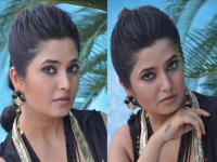 प्राजक्ता माळीचे ‘ते’ फोटो पाहून तापलं वातावरण, असं काय होतं की चाहत्यांनी केलं ट्रोल - Marathi News | marathi actess prajakta mali latest photoshoot in saree troll | Latest filmy Photos at Lokmat.com