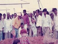 Zapatlela : तात्या विंचू झाला ३० वर्षाचा...! 'झपाटलेला'च्या सेटवरचे हे फोटो तुम्ही कधीही पाहिले नसतील...!! - Marathi News | zapatlela movie completed 30 years satyajit padhye shared unseen photos | Latest filmy Photos at Lokmat.com