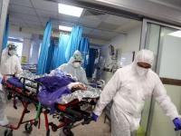 CoronaVirus: कोरोनाचं नवं केंद्र निश्चित?; कोट्यवधींची धाकधूक वाढली - Marathi News | WHO continues to warn the US could become the new coronavirus epicenter kkg | Latest international Photos at Lokmat.com