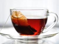 थांबा ! वापरलेल्या टी बॅग्स फेकून देता?, असा करा वापर - Marathi News | home cleaning tips with used tea bags | Latest lifeline Photos at Lokmat.com