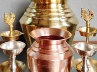 तांब्या-पितळेची भांडी, दिवे स्वच्छ करण्यासाठी ५ सोप्या ट्रिक- जोर न लावताही भांडी चमकतील नव्यासारखी - Marathi News | how to clean copper and brass utensils at home naturally how to remove tarnish from copper and brass without chemicals Diwali copper brass cleaning hacks without scrubbing | Latest sakhi Photos at Lokmat.com