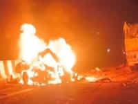 ब्रेक फेल, नियंत्रण सुटले, भरधाव ट्रकची बोलेरोसह दोन वाहनांना धडक, ११ जण जिवंत जळाले    - Marathi News | Uttar Pradesh Accident : Brakes failed, control lost, speeding truck hits two vehicles including Bolero, 11 people burnt alive | Latest national News at Lokmat.com