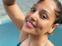 बिप्पाशाचा हॉट आणि घायाळ करणारा हा अंदाज पाहून चाहते झाले फिदा..! - Marathi News | Bipasha Basu hot pics | Latest filmy Photos at Lokmat.com