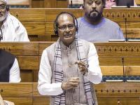 'व्हीबी-जी राम जी' विधेयक लोकसभेत मंजूर; विरोधकांनी विधेयकाचे कागद फाडून भिरकावले - Marathi News | 'VB-G Ram Ji' Bill passed in Lok Sabha; Opposition tears up bill paper and throws it away | Latest national News at Lokmat.com 'व्हीबी-जी राम जी' विधेयक लोकसभेत मंजूर; विरोधकांनी विधेयकाचे कागद फाडून भिरकावले - Marathi News | 'VB-G Ram Ji' Bill passed in Lok Sabha; Opposition tears up bill paper and throws it away | Latest national News at Lokmat.com