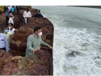 किल्ले विजयदुर्गचे काम लवकरच सुरू करणार, दिल्लीतून परवानग्या घेतल्या - Marathi News | Work on the fort Vijaydurg will begin soon, permits obtained, sambhajiraje bhosale MP | Latest raigad Photos at Lokmat.com