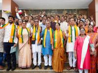 नाट्यमय घडामोडींनंतर विधान परिषदेच्या १० जागा बिनविरोध; महायुतीला ९ तर मविआला १ जागा - Marathi News | After dramatic developments, 10 seats in Vidhan Parishad remain unopposed; 9 for BJP Mahayuti and 1 for Mahavikas Aghadi | Latest maharashtra News at Lokmat.com