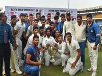 विदर्भाने पहिल्यांदाच कोरले रणजी ट्रॉफीवर आपले नाव - Marathi News | Vidarbha for the first time its name on the Corleys Ranji Trophy | Latest cricket Photos at Lokmat.com