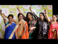 विद्या बालननं महिला टॅक्सी ड्रायव्हरसोबत मिळून केलं 'तुम्हारी सुलु'चं प्रमोशन - Marathi News | Vidya Balan joined the taxi driver in 'Yours Sulu' promotion | Latest mumbai Photos at Lokmat.com