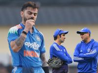 रोहित तयार, पण किंग कोहलीच्या मनात वाजतंय "आम्ही नाही जा.." गाणं; गंभीर-आगरकरचा 'तो' डाव फसणार? - Marathi News | BCCI Forced But Virat Kohli Refuses To Play Vijay Hazare Trophy Ajit Agarkar Gautam Gambhir Plan May Be Fail | Latest cricket News at Lokmat.com