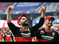 सनरायझर्स हैदराबादनं 32 धावांत गमावले 8 फलंदाज; जाणून घ्या युजवेंद्र चहलनं कसा फिरवला सामना - Marathi News | RCB won by 10 runs, Only the 2nd time a team has taken 8 wickets in the last five overs while defending in IPL | Latest cricket Photos at Lokmat.com