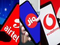 सामान्यांच्या खिशाला कात्री लागणार; रिचार्जच्या किमती पुन्हा वाढणार..! - Marathi News | Mobile Recharge Plan: Recharge prices will increase again..! | Latest tech Photos at Lokmat.com