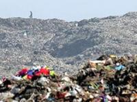 जगात सर्वाधिक कचरा कोणता देश करतो? १४३ कोटी लोकसंख्या असलेल्या भारताचा वाटा किती? - Marathi News | Which country produces the most waste in the world? What is the share of India with a population of 143 crores? | Latest business Photos at Lokmat.com