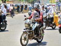 चैत्रातच वैशाख वणवा, महाराष्ट्रासह मुंबईची होरपळ; अंगाची लाहीलाही, अकोल्याचा पारा ४४.२ वर तर मुंबईचे तापमान ३४ वर - Marathi News | Vaishakh Vanva in Chaitra itself, Maharashtra and Mumbai are in a state of panic; Bodies are also burnt | Latest maharashtra News at Lokmat.com