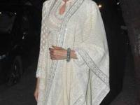 लग्नसोहळा-पार्टीसाठी फॅन्सी ड्रेसचे ५ पर्याय, बजेट कमी-कपडे सिंपलच पण लूक दिसेल एकदम कॉतील - Marathi News | best fancy dress options for wedding simple yet stylish outfit ideas for women how to look stunning in simple outfits | Latest sakhi Photos at Lokmat.com