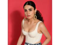 राधिका मदनचा हा ग्लॅमरस लूक पाहून बसेल तुम्हाला धक्का! - Marathi News | You will be shocked to see Radhika Madan's glamorous look! | Latest filmy Photos at Lokmat.com