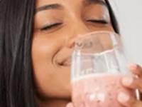 मिल्कशेकचे ७ प्रकार, समर है तो मिल्कशेक है! प्या गारेगार मिल्कशेक, मुलंही खुश आणि आईही! - Marathi News | 7 Types of Milkshakes For Summer | Latest sakhi Photos at Lokmat.com