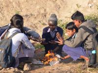 नागपुरकरांना भरली हुडहुडी... तापमान 3.5 अंशांवर - Marathi News | cold wave in Nagpur... temperature goes 3.5 degrees | Latest nagpur Photos at Lokmat.com