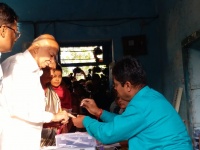 सुशीलकुमार शिंदे यांनी मतदानाचा हक्क बजावला