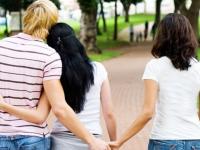 पतीची 10 प्रेमप्रकरणं समजली; तरीही खूश आहे ही महिला...कसे काय? - Marathi News | she knows 10 affairs of her husband; Still happy after 30 years in marriage | Latest relationship Photos at Lokmat.com