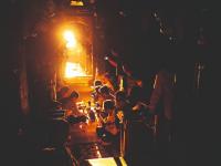 मावळतीच्या सोनेरी किरणांनी अंबाबाई उजळून निघाली... - Marathi News | kolhapur's shree Ambabai shines brightly with golden rays ... | Latest kolhapur Photos at Lokmat.com