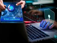 टेन्शन नको...! ऑनलाईन फसवणुकीपासूनही मिळणार विमा सुरक्षा - Marathi News | Insurance protection from online fraud; you have to paid 600 rs yearly | Latest tech Photos at Lokmat.com