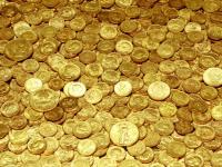 देशातील मंदिरांकडे सोनंच सोनं... पण, कोरोनाचा सामना करण्यासाठी आहे का पुरेसं? - Marathi News | gold in temples and religious trusts can be used during coronavirus to boost indian economy rkp | Latest business Photos at Lokmat.com