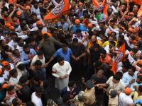 घुसखोरांच्या विरोधात मनसेचा भगवा एल्गार; राज ठाकरेंच्या नेतृत्वात मोर्चाला अभूतपूर्व प्रतिसाद - Marathi News | MNS Morcha against intruders of pakistani and Bangladesh; An unprecedented response to the march led by Raj Thackeray | Latest mumbai Photos at Lokmat.com