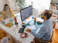 ऑफिसमध्ये कर्मचाऱ्यांनी कोरोना नियम मोडले, तर बॉसला होणार तुरुंगवास! - Marathi News | boss could face jail if employee catch corona virus because of a messy work place | Latest international Photos at Lokmat.com