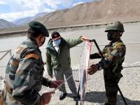 तीन महिन्यांत धोरणात्मक पूल..., चीन सीमेवर बीआरओची कमाल! - Marathi News | Strategic bridge in three months developed by BRO on LAC border! | Latest national Photos at Lokmat.com