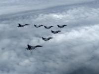 हे आहेत हवाई दलाचे शूरवीर, ज्यांनी फ्रान्सपासून भारतापर्यंत केलं राफेल विमानांचं सारथ्य - Marathi News | These are the Air Force knights who flew the Raphael aircraft from France to India | Latest national Photos at Lokmat.com