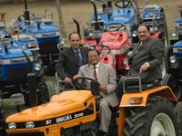 कधी काळी केलं एलआयसी एजंट म्हणून काम, आता बनले सर्वात श्रीमंत भारतीयांपैकी एक - Marathi News | Lachhman Das Mittal: Once worked as an LIC agent, now became one of the richest Indians | Latest business Photos at Lokmat.com