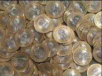 ५-१० रुपयांची ही नाणी तुम्हाला बनवू शकतात लखपती, मिळू शकते एवढी रक्कम - Marathi News | This 5-10 rupee coin can make you a millionaire, you can get 10 lacks rupees | Latest jarahatke Photos at Lokmat.com