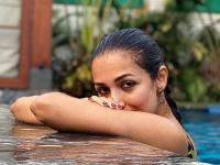 सोशल मीडियावर मलायका अरोराच्या फोटोंना मिळते अधिक पसंती, पाहा तिचे ग्लॅमरस फोटो - Marathi News | Malaika Arora's photos get more likes on social media, see her glamorous photos | Latest filmy Photos at Lokmat.com