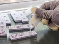 coronavirus: या राज्यात कोरोना तपासणीमध्ये मोठा घोटाळा, रॅपिट अँटिजन टेस्ट किटमध्ये कोट्यवधीची अफरातफर - Marathi News | coronavirus: Big scam in corona testing in Bihar, crores of rupees embezzled in rapid antigen test kits | Latest national Photos at Lokmat.com