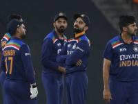 IND vs ENG, T20, Virat Kohli : नंबर वन बनण्याची संधी गमावली, विराट कोहलीच्या पाच निर्णयानं टीम इंडियाची गोची केली! - Marathi News | IND vs ENG: Virat Kohli’s 5 captaincy decisions that are costing India dearly in T20 Series, lost the opportunity to top the World T20I rankings | Latest cricket Photos at Lokmat.com