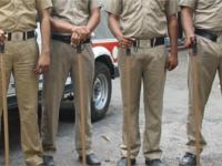 "आमच्याकडून मालीश करून घेतात, आक्षेपार्ह काम करायला सांगतात’’; होमगार्डचे वरिष्ठ अधिकाऱ्यावर गंभीर आरोप - Marathi News | "They get massages from us, tell us to do offensive things"; Serious allegations against a senior Homeguard officer | Latest crime Photos at Lokmat.com