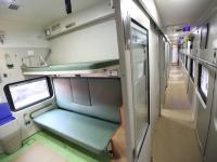 Indian Railway : रेल्वेने विकसित केला एसी-३ इकॉनॉमिक कोच खास, माफक तिकिटात सुविधा मिळणार हाय क्लास - Marathi News | Indian Railway: Railways develops 3 tier AC economic coaches with special, affordable tickets for high class | Latest business Photos at Lokmat.com