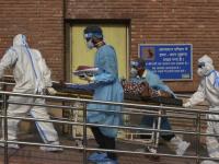 Coronavirus : “त्या गंभीर चुकांमुळे भारतामध्ये कोरोनाच्या दुसऱ्या लाटेत निर्माण झाली भयावह परिस्थिती” - Marathi News | Coronavirus: Dr. Fauci Says,"Those serious mistakes led to a second wave of corona in India" | Latest national Photos at Lokmat.com