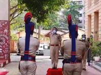 एटीएस प्रमुख जयजीत सिंह यांनी ठाण्याचे नवे पोलीस आयुक्त म्हणून स्वीकारला पदभार  - Marathi News | ATS chief Jayjeet Singh takes over as new Thane police commissioner | Latest crime Photos at Lokmat.com