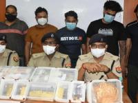 अजबच! चोरीचा छडा लावला, चोर पकडला, मुद्देमालही हस्तगत केला, पण मालकाचा पत्ता लागेना, पोलिसही पेचात - Marathi News | The thief was found, millions of rupees were seized, but the owner was not found | Latest crime Photos at Lokmat.com