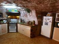 अजबच! जमिनीखाली वसलाय हा गाव; घर-दुकानांपासून हॉटेलपर्यंत सारे काही अंडरग्राऊंड - Marathi News | The village is situated underground; Everything from home-shops to hotels to the underground | Latest jarahatke Photos at Lokmat.com