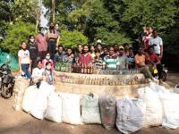 ऐतिहासिक बाग बनतेय ‘हिमायत बार’; ३०३ बॅाटल आणि १५० किलो प्लास्टिक रॅपर जमा - Marathi News | The historic garden becomes the ‘Himayat Bar’; 303 alcohol battalions and 150 kg plastic wrappers deposited | Latest chhatrapati-sambhajinagar Photos at Lokmat.com