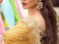 Beauty Tips : जगात "खूबसूरत" म्हणून प्रसिद्ध या 14 देशातील स्त्रिया, पाहा एकापेक्षा एक जबरदस्त फोटो - Marathi News | Beauty Tips : Most beautiful women world countries beauty | Latest sakhi Photos at Lokmat.com