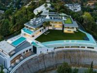 World Most Expensive House: जगातील सर्वात महागड्या घराची होतेय विक्री, सिनेमा हॉलसह आहेत या आलिशान सुविधा - Marathi News | The most expensive house in the world is for sale, with luxury facilities including cinema halls | Latest international Photos at Lokmat.com