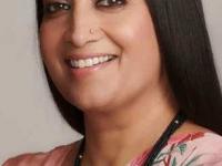 Smriti Irani’s drastic weight loss : स्मृती इराणींनी केलं जबरदस्त वेट लॉस; ट्रासफॉर्मेशनचा नवा फोटो पाहून लोक म्हणाले.... - Marathi News | Smriti Irani’s drastic weight loss is unmissable in her latest picture; here’s a look at photos that hint at her stunning transformation | Latest sakhi Photos at Lokmat.com